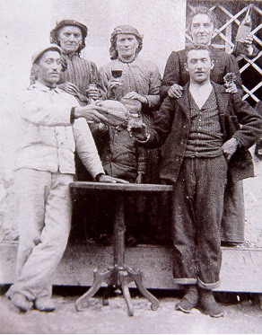 Collinetta 1903. Esterno di osteria